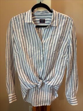 UNTUCKit Blue and White Striped Limen Button-Up